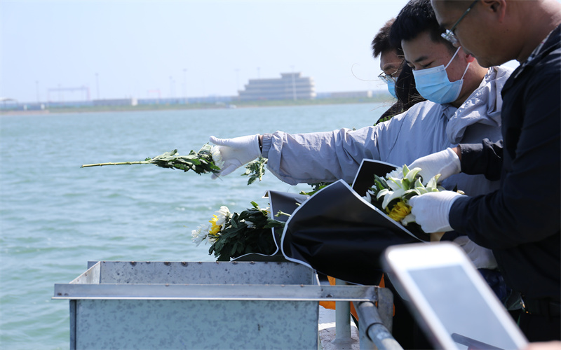 普陀山海葬案例医生家属的严谨追思流程